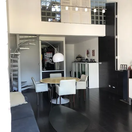 Les Cygnes Apartment *